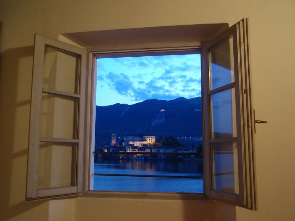 -Ortaflats- Appartamento Belvedere Orta San Giulio Room photo